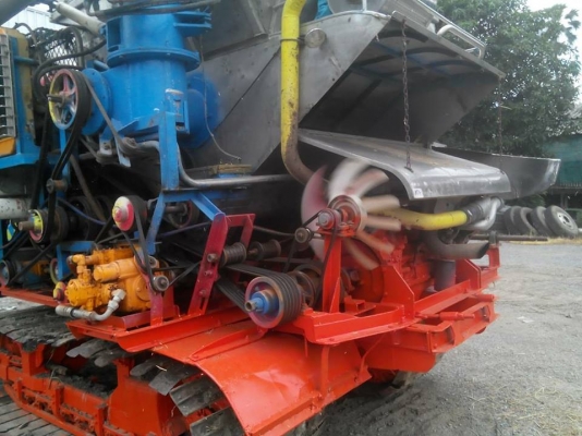 ขายรถเกี่ยวข้าว อำนวยการช่าง2013 เครื่องHINOJO8 260ช่วงล่าง12ปั๊ม23ไดกิ้น อุ้ม2.5 สภาพพร้อมลงงาน ขายรถเกี่ยวข้าว อำนวยการช่าง2013 เครื่องHINOJO8 260ช่วงล่าง12ปั๊ม23ไดกิ้น อุ้ม2.5 สภาพพร้อมลงงาน