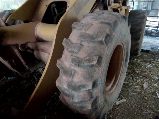 รถตักKOMATSU 510...กรองคู่ จอดไว้หลายวันที่โรงจอด แบตเสีย..รถมีเอกสารอินวอยล์