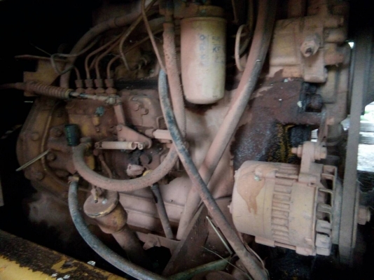 รถตักKOMATSU 510...กรองคู่ จอดไว้หลายวันที่โรงจอด แบตเสีย..รถมีเอกสารอินวอยล์