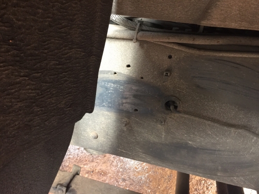 10ล้อหัวลากISUZU320แรงFXZ23KZH2 2-3000XXX วางหัวนอก เครื่องเดิมเกียร์เดิม รถสวยสภาพดี เล่มพร้อม