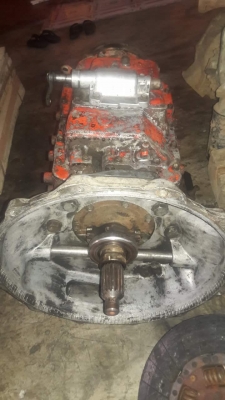 เกียร์ฮีโน่6เกียร์เดินหน้า เกียร์หนึ่ง7.1รอบสภาพสวยพร้อมใช้มีแก้มเกียร์081-1951535ครับ