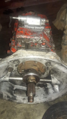 เกียร์ฮีโน่6เกียร์เดินหน้า เกียร์หนึ่ง7.1รอบสภาพสวยพร้อมใช้มีแก้มเกียร์081-1951535ครับ