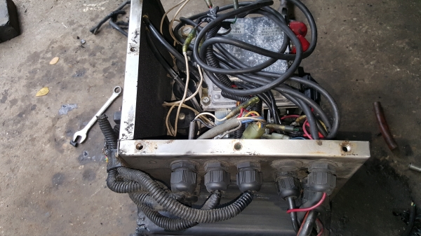 ปั้มไฮดรอลิค ออก 4 สาย ไฟ 24 v รหัส C1 - 1 ปั้มไฮดรอลิค ออก 4 สาย ไฟ 24 v รหัส C1 - 1