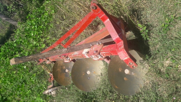 ผานไถบุกเบิก 3 ใบ