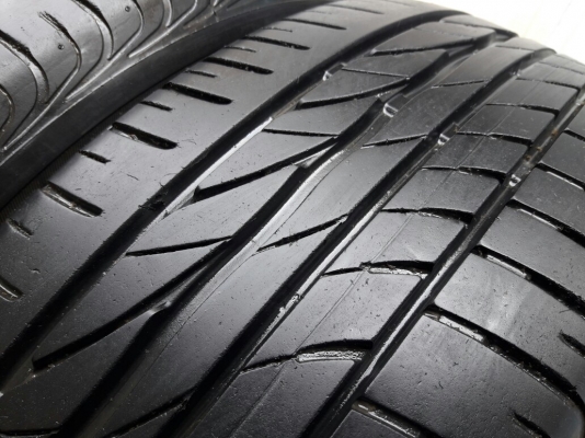 ยางBRIDGESTONE รุ่น TURANZA ER300. 185 55R16 ปี2014สภาพสวยมากๆ ดอกเยอะมากๆ90\%คุมสุดใช้อีกนานไม่แพง