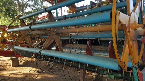 ขายรถเกี่ยวข้าวไทยเจริญ เครื่อง HINOJO8C 220แรง ช่วงล่าง12ปั๊ม23 สภาพเช็คพร้อมลงงาน โซ่ใหม่ลงได้400ไร่