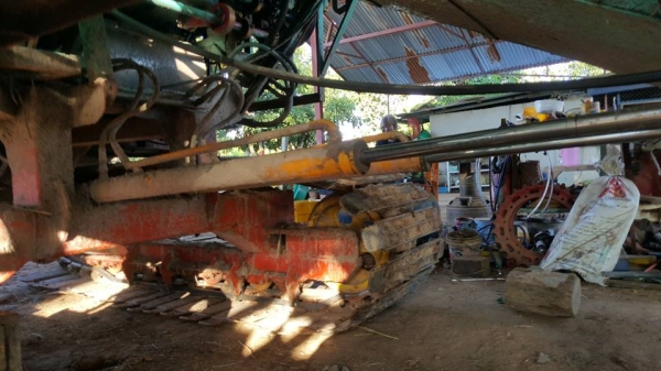 ขายรถเกี่ยวข้าวไทยเจริญ เครื่อง HINOJO8C 220แรง ช่วงล่าง12ปั๊ม23 สภาพเช็คพร้อมลงงาน โซ่ใหม่ลงได้400ไร่