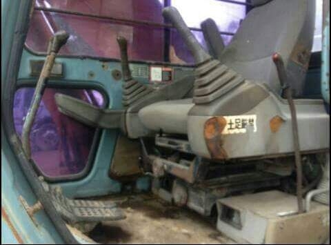 HITACHI EX 200-3