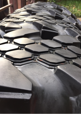 ยาง King Cobra 32 9.5 R16 สิ้นปี13 ไม่มีปะ พร้อมใช้งาน ราคาไม่แพง