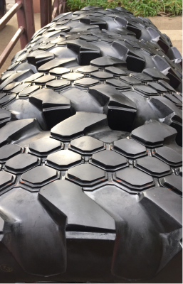 ยาง King Cobra 32 9.5 R16 สิ้นปี13 ไม่มีปะ พร้อมใช้งาน ราคาไม่แพง