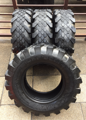 ยาง King Cobra 32 9.5 R16 สิ้นปี13 ไม่มีปะ พร้อมใช้งาน ราคาไม่แพง