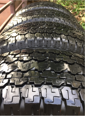 ยาง Bridgestone 245 70 16 กลางปี15 ดอกเต็ม ไม่มีปะ ราคาไม่แพง