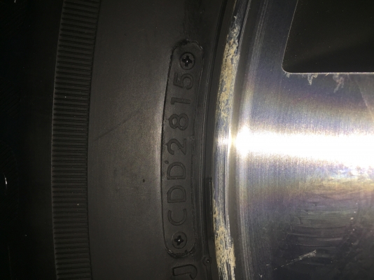 ยางบริสโตนปี15 265/70r16 ดอกเหลือๆ ประหยัดน้ำมันพร้อมแม็กวีโก้เดิมๆ ยางบริสโตนปี15 265/70r16 ดอกเหลือๆ ประหยัดน้ำมันพร้อมแม็กวีโก้เดิมๆ