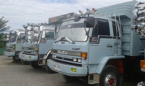 ขายรถสิบล้อ อีซุซุ 195 เครื่อง 260แรงม้า (ดั๊ม3มิต) 2เพลา ขายรถสิบล้อ อีซุซุ 195 เครื่อง 260แรงม้า (ดั๊ม3มิต) 2เพลา