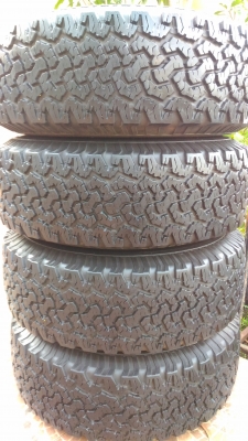 ขายล้อ te37 พร้อมยาง bf 265/75/16 ปี 14 สวยๆครับ