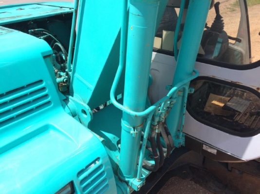 ขายรถแบคโฮ KOBELCO SK100 MARK 5 คอลโทรลสั้น รถนอกนำเข้าจากญี่ปุ่น สภาพสวยพร้อมใช้ มีVDOการทำงานครับ ขายรถแบคโฮ KOBELCO SK100 MARK 5 คอลโทรลสั้น รถนอกนำเข้าจากญี่ปุ่น สภาพสวยพร้อมใช้ มีVDOการทำงานครับ