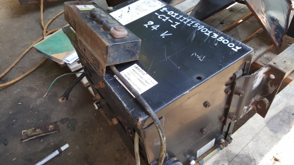 ปั้มไฮดรอลิค ออก 2 สาย ไฟ 24 v รหัส C1 - 1 ราคา 4800 สอบถามได้