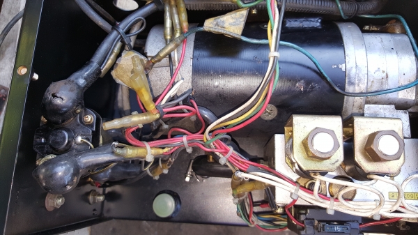 ปั้มไฮดรอลิค ออก 2 สาย ไฟ 24 v รหัส C1 - 1 ราคา 4800 สอบถามได้