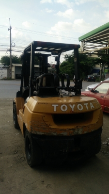 ขายรถยก TOYOTA 3.5T. งายาวหมุน 360องศารถนอก