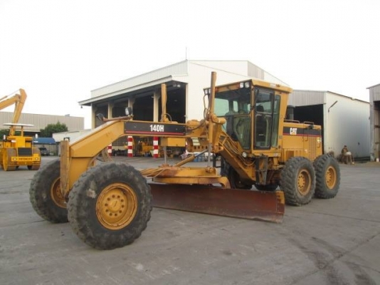 ขายรถเกรดแคท CATERPILLAR 140H #2ZK0XXXX มือสองนำเข้า สภาพสวยพร้อมใช้งาน