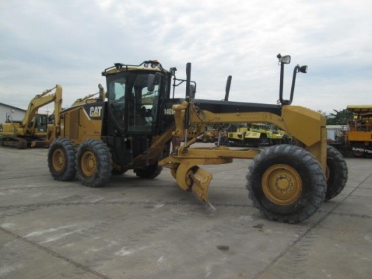 ขายรถเกรดแคท CATERPILLAR 140M มือสองนำเข้าสภาพสวยพร้อมใช้งาน