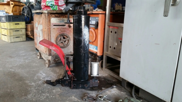 ชุดแม่แรงยกสูง