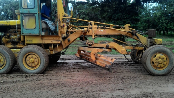 ขายรถเกรด KOMATSU GD30-5M ราคา 380000