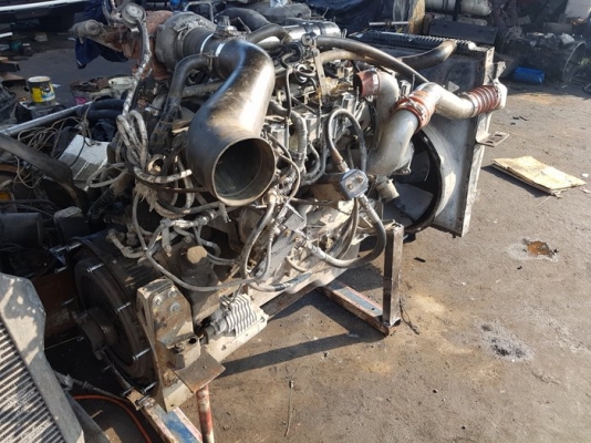ขาย เครื่อง NGV หัวลาก ตงฟง 340 HP พร้อมชุดถัง เครื่องอยู่ไฉ่