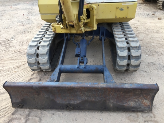 ขายรถขุด KOMATSU PC20-6 มีตู้สภาพสวยรถพร้อมใช้งาน รถนอกแท้ๆ ขายรถขุด KOMATSU PC20-6 มีตู้สภาพสวยรถพร้อมใช้งาน รถนอกแท้ๆ