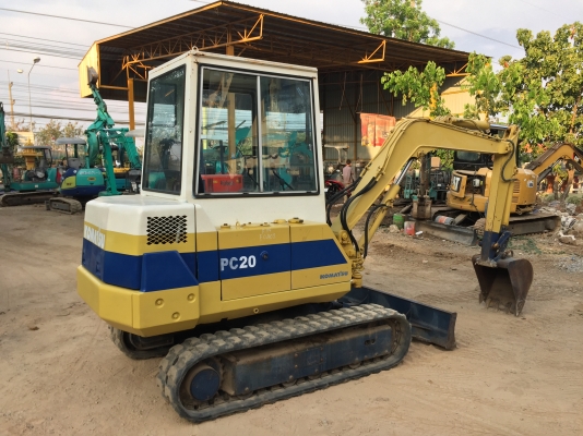 ขายรถขุด KOMATSU PC20-6 มีตู้สภาพสวยรถพร้อมใช้งาน รถนอกแท้ๆ ขายรถขุด KOMATSU PC20-6 มีตู้สภาพสวยรถพร้อมใช้งาน รถนอกแท้ๆ