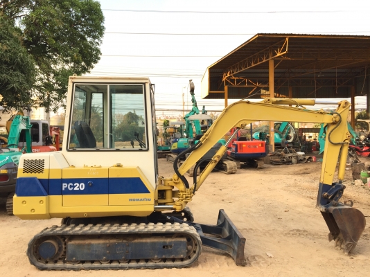 ขายรถขุด KOMATSU PC20-6 มีตู้สภาพสวยรถพร้อมใช้งาน รถนอกแท้ๆ ขายรถขุด KOMATSU PC20-6 มีตู้สภาพสวยรถพร้อมใช้งาน รถนอกแท้ๆ