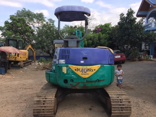 ขายรถขุด KOMATSU PC40 MR-1 ปั้มนิ้ว คอลโทนสั้น มีลายหัวกระแทก แทรกเหล็ก สภาพพร้อมใช้ มือสองญี่ปุ่นแท้ๆ