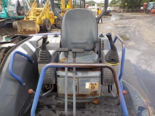 ขายรถขุด KOMATSU PC40 MR-1 ปั้มนิ้ว คอลโทนสั้น มีลายหัวกระแทก แทรกเหล็ก สภาพพร้อมใช้ มือสองญี่ปุ่นแท้ๆ