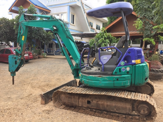 ขายรถขุด KOMATSU PC40 MR-1 ปั้มนิ้ว คอลโทนสั้น มีลายหัวกระแทก แทรกเหล็ก สภาพพร้อมใช้ มือสองญี่ปุ่นแท้ๆ
