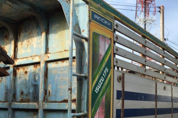 **559,000 บ.ต่อรอง/// 10ล้อ2เพลาดั้มเนียม ISUZU ROCKY FVZ-175 แรง เครื่อง+เกียร์+ช่วงล่าง เดิมๆ คัสซีสวย หัวบาง พาวเวอร์/ทริฟฟี่/สโลวเดิม ครบ ดั้มเนียมสภาพดี ยางพอได้ ตามสภาพ พร้อมใช้ เล่มฯ ครบ **ขาย ISUZU ROCKY FVZ-175 10ล้อ2เพลาดั้มเนียม สภาพดี เดิมบาง