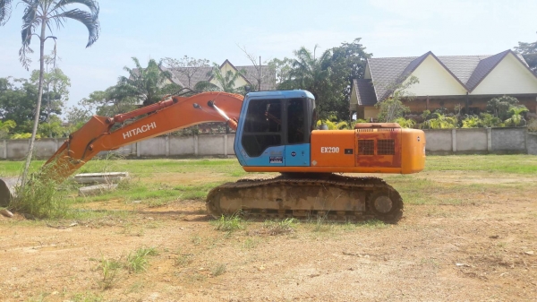 ขายรถแบคโฮ HITACHI EX200-3 ราคา 700000