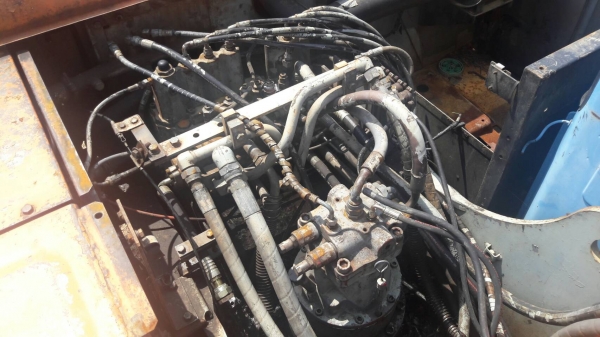 ขายรถแบคโฮ HITACHI EX200-3 ราคา 700000