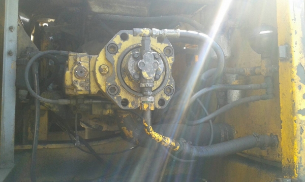 ขายรถแบคโฮ KOMATSU PC200-6 ระบบไฟเต็ม เอกสารเล่มทะเบียน ราคา 815000