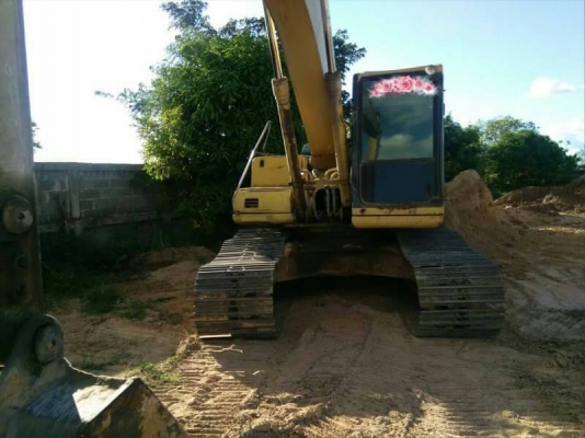 ขายรถแบคโฮ KOMATSU PC200-6 ระบบไฟเต็ม เอกสารเล่มทะเบียน ราคา 815000