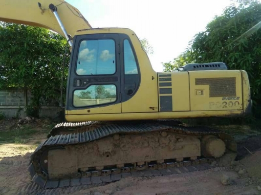 ขายรถแบคโฮ KOMATSU PC200-6 ระบบไฟเต็ม เอกสารเล่มทะเบียน ราคา 815000