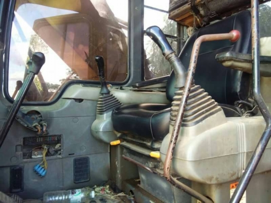 ขายรถแบคโฮ KOMATSU PC200-6 ระบบไฟเต็ม เอกสารเล่มทะเบียน ราคา 815000