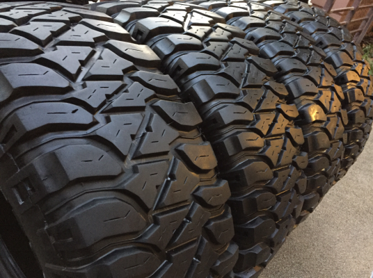 ยาง Mud Mickey Thompson 315 75 16 ปลายปี15 ดอกเต็ม ไม่มีปะ ราคาไม่แพง ยาง Mud Mickey Thompson 315 75 16 ปลายปี15 ดอกเต็ม ไม่มีปะ ราคาไม่แพง