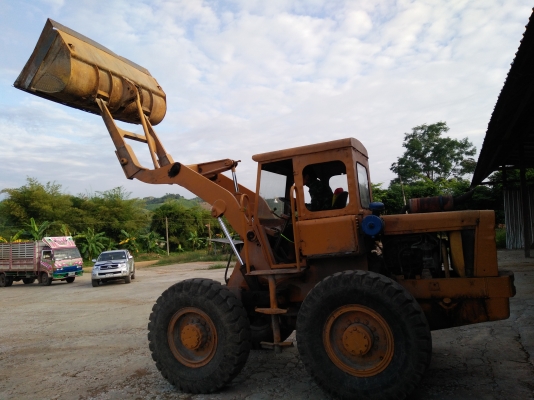 ต้องการขายรถตักยี่ห้อ KOMATSU JH30B