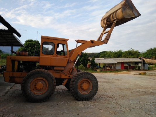 ต้องการขายรถตักยี่ห้อ KOMATSU JH30B