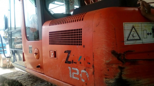 รถแบคโฮ HITACHl ZAXlS 120. , ​( รถทำงาน 6,3xx ชม. ) สนใจติดต่อ 081 - 6079515