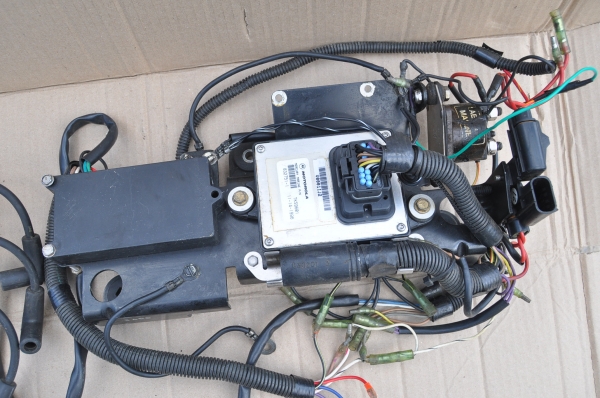ขายอะไหล่เรือ ...... CDI  MERCURY + กา้นสูบyamaha 175 hp  + ใบพัด