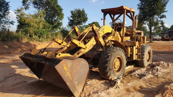 ขายตามสภาพ รถตัก CAT 950 ดั้มเบรค ฝาบาง จอดไว้นานแล้วครับ ราคาต่อรองได้