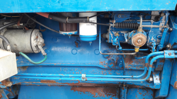 ขาย ford 8210 2 เพลา รถเก่านอก สภาพดีพร้อมใช้งาน พร้อมเอกสารการนำเข้า 084-5424150