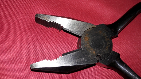 ขายคีมปากจิ้งจกงานสวยมาก Elliott Made in England.ใหม่เก่าเก็บ ขายคีมปากจิ้งจกงานสวยมาก Elliott Made in England.ใหม่เก่าเก็บ