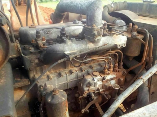 ขาย 195,000 Hitachi (UH025-60)  เครื่องดี โช่หนา เอวเเน่น ปั้มแรง  รถอยู่ จ.สกลนคร 090-772-3710 090-772-3708